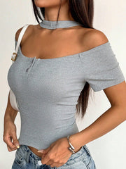 SLIM FIT HALF-OPEN SNAP BUTTON SHORT SLEEVE CROP TOP