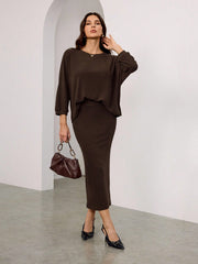 WOMEN BATWING SLEEVE ROUND NECK T-SHIRT AND MID-LENGTH STRAIGHT SKIRT