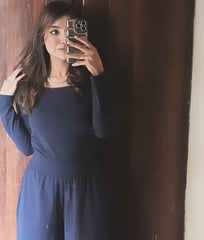 SQUARE NECKLINE LONG SLEEVE RUCHED SIDE CROP TEE