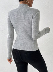 CONTRAST BINDING CUT OUT FRONT TURTLE NECK TEE