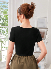 BLACK SQUARE NECK CRISSCROSS FRONT V-WAIST SHORT SLEEVE T-SHIRT
