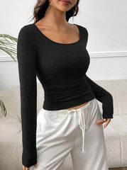 BLACK SOLID SCOOP NECK TEE