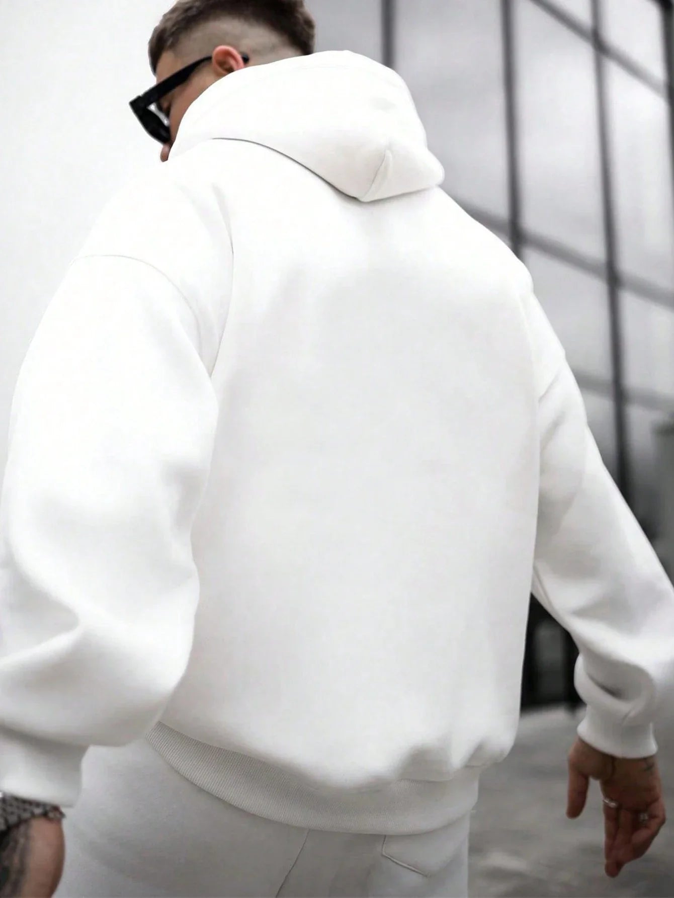 MEN KANGAROO POCKET DROP SHOULDER HOODIE