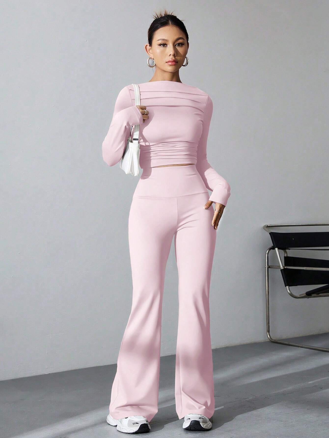 WOMEN'S PLEATED SLIM FIT TOP AND FLARED PANTS