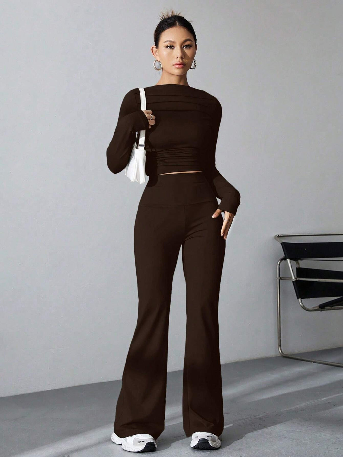WOMEN'S PLEATED SLIM FIT TOP AND FLARED PANTS