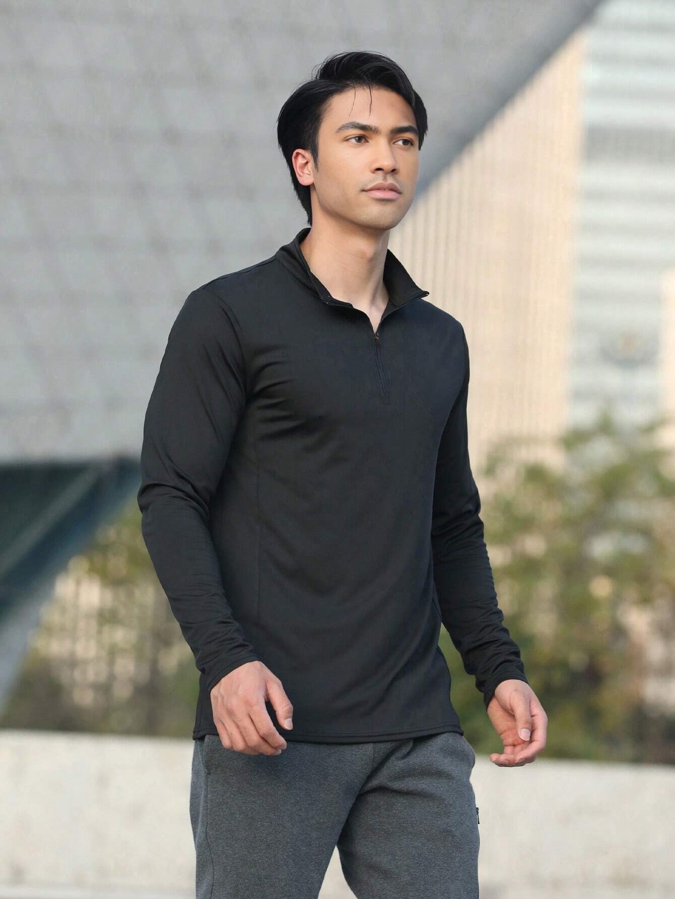 LIGHTWEIGHT STAND COLLAR ZIPPER CASUAL SLIM FIT SPORTS SHIRT