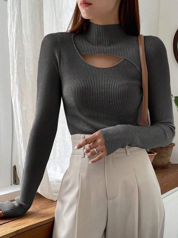 CUT OUT MOCK NECK RIBBED KNIT TEE