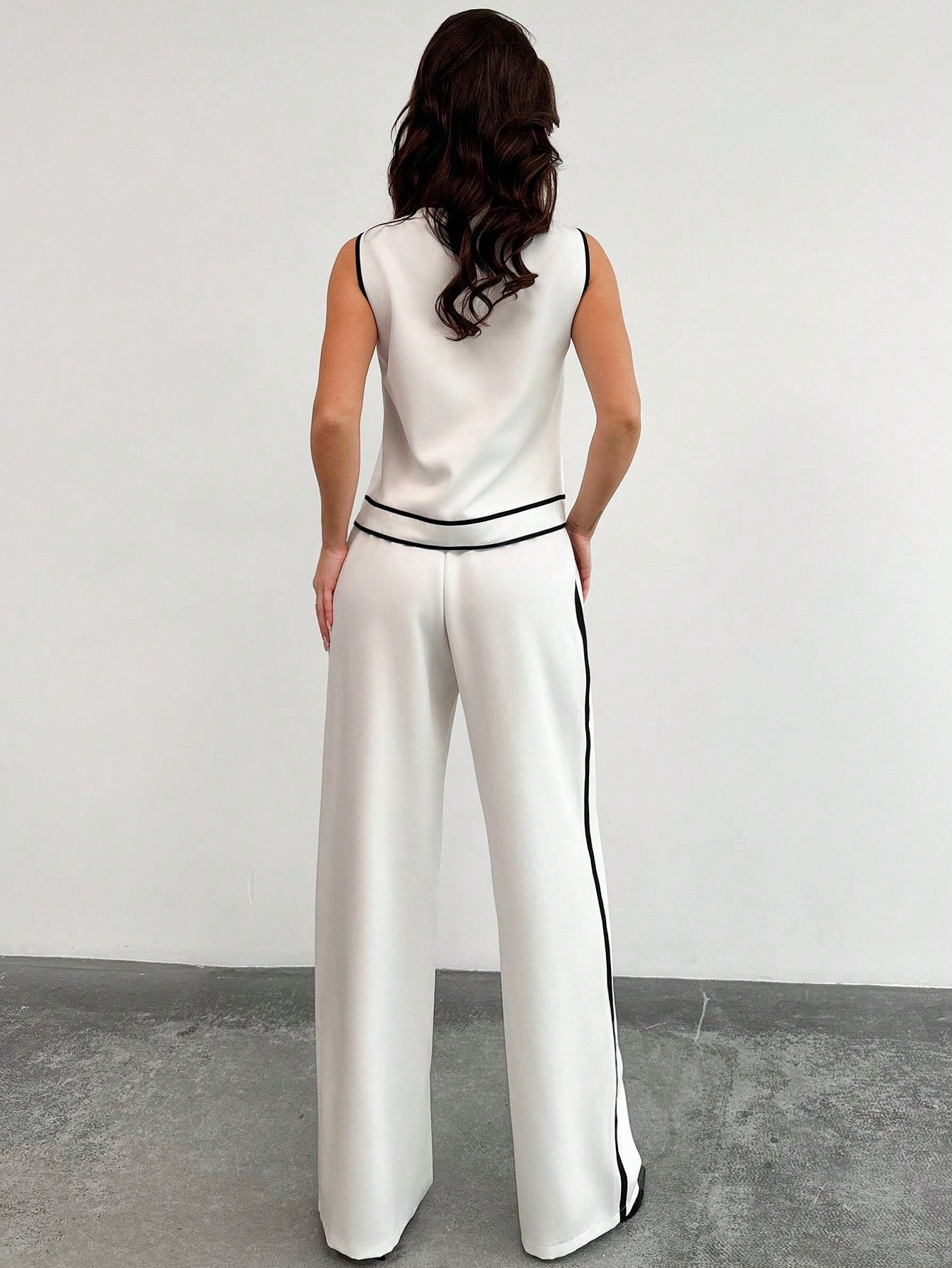 Women Contrast Trim Button Sleeveless Top And High Waist Pants