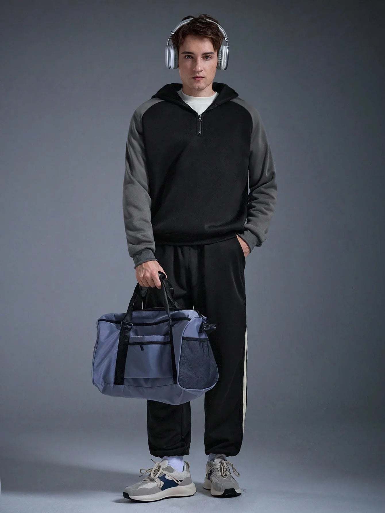 MEN'S FASHION COLOR BLOCK RAGLAN SLEEVE STRIPED HALF-ZIP HOODIE