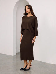 WOMEN BATWING SLEEVE ROUND NECK T-SHIRT AND MID-LENGTH STRAIGHT SKIRT