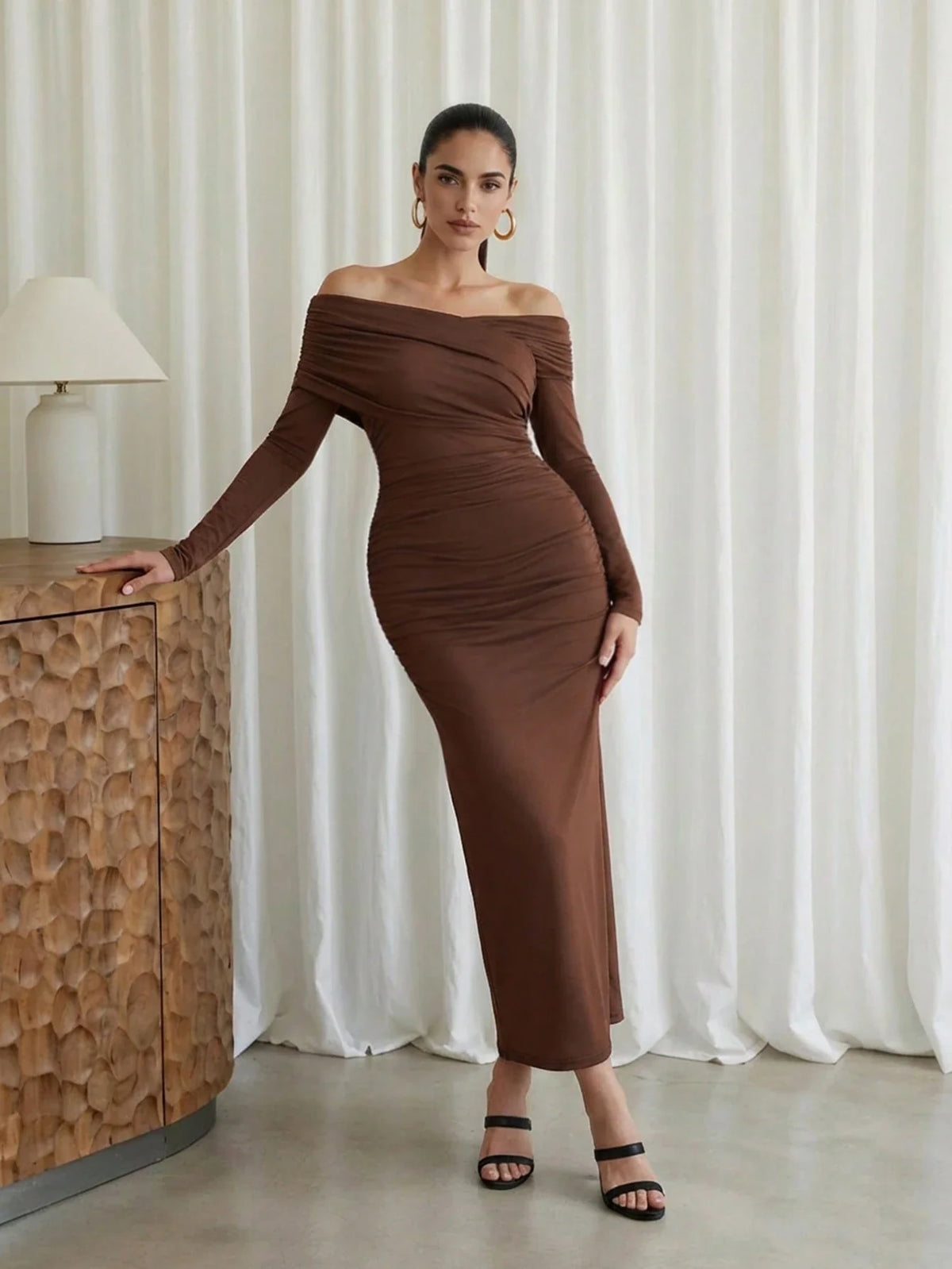 OFF SHOULDER LONG SLEEVE RUCHED FITTED MID-LENGTH DRESS