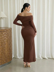 OFF SHOULDER LONG SLEEVE RUCHED FITTED MID-LENGTH DRESS