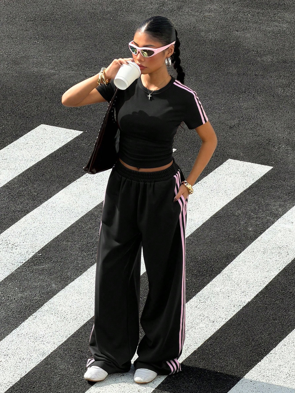 STRIPED SHORT SLEEVE T-SHIRT AND PANTS
