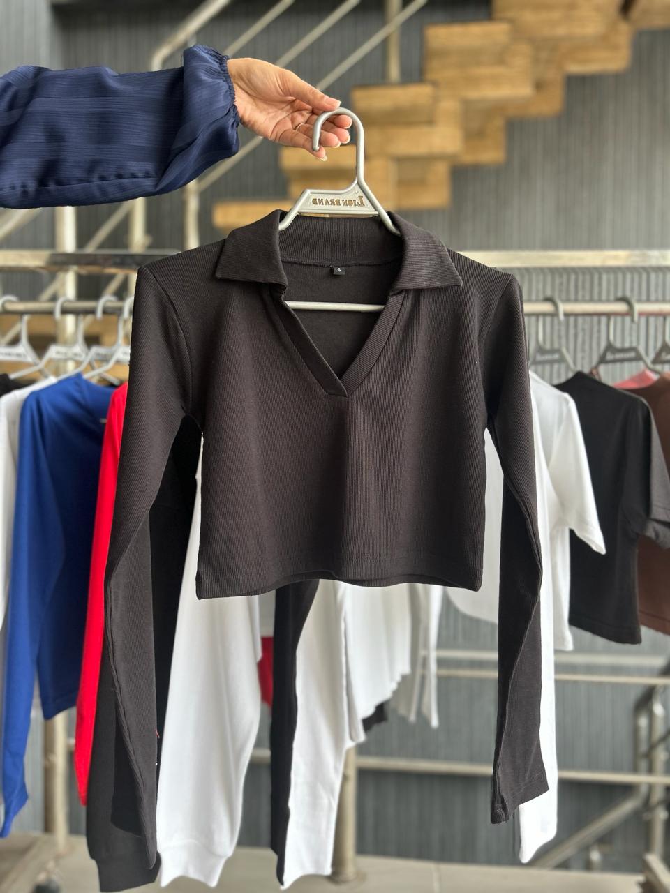 SOLID RIB-KNIT CROP TEE