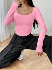 SCOOP NECK CURVED HEM TEE