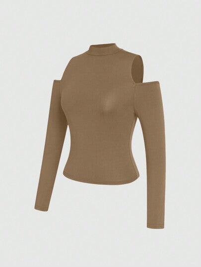 SOLID HIGH NECK CUT OUT DETAIL CROP TEE