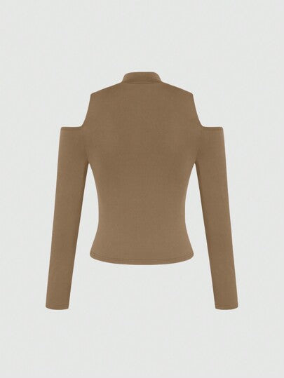 SOLID HIGH NECK CUT OUT DETAIL CROP TEE