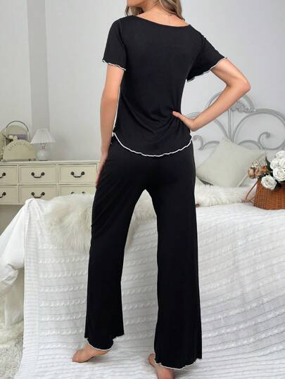 WOMEN COLOR-BLOCKED HOME SUIT WITH LACE EDGES AND ARC-SHAPED HEM