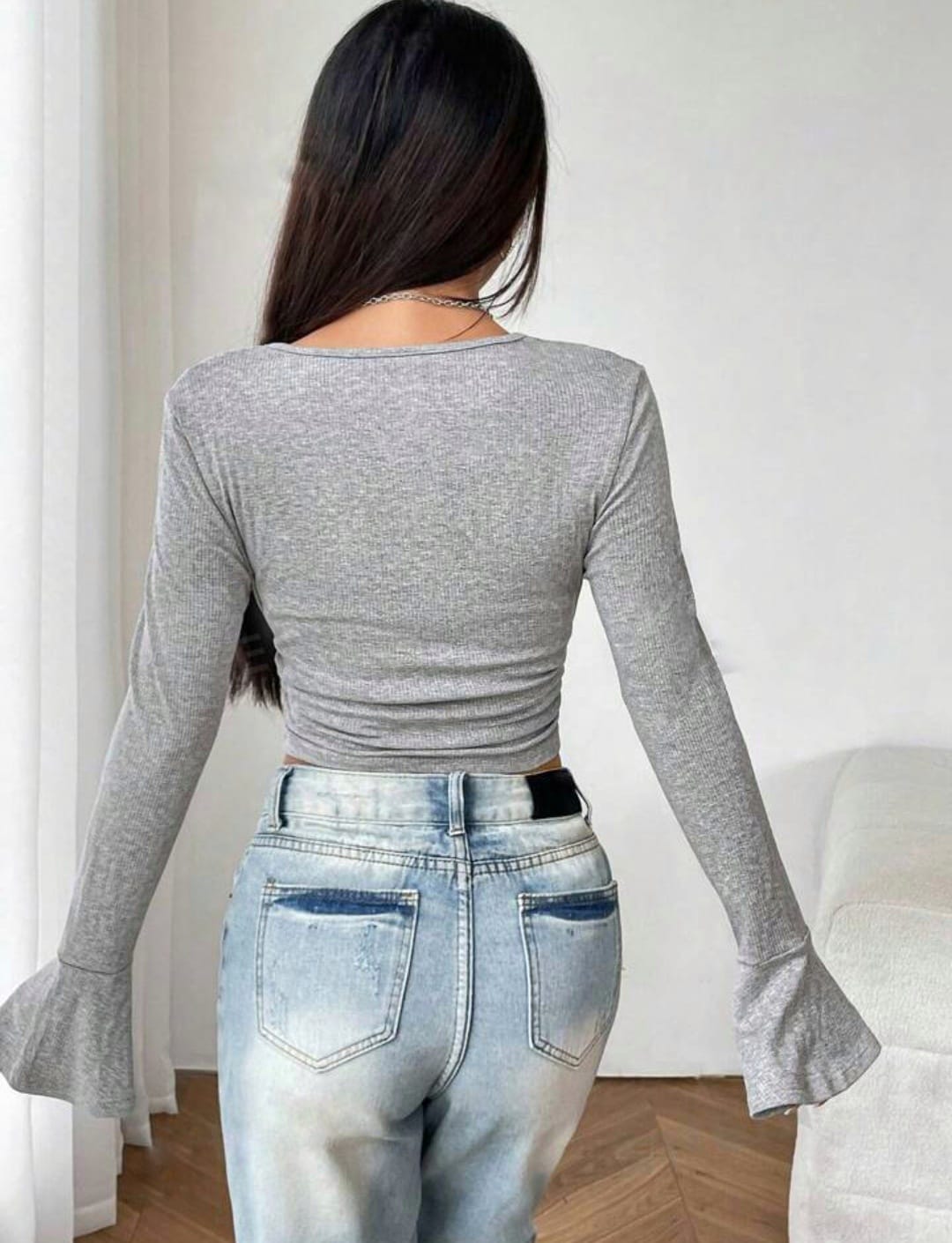 WOMEN'S SOLID COLOR TIE FRONT CROPPED T-SHIRT WITH FLARE SLEEVES