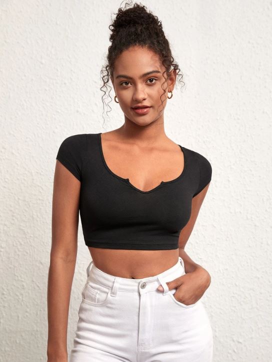 NOTCHED NECK CROP TEE