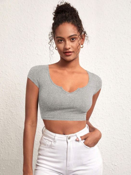 NOTCHED NECK CROP TEE