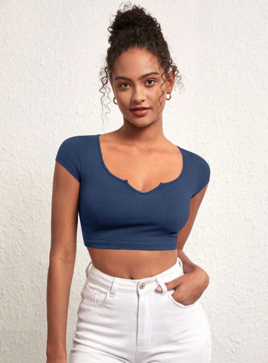 NOTCHED NECK CROP TEE