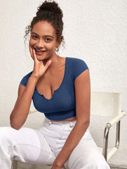 NOTCHED NECK CROP TEE