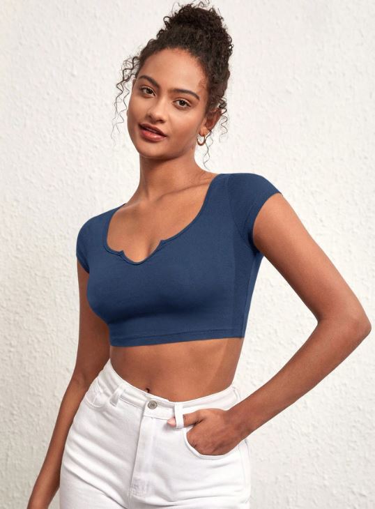 NOTCHED NECK CROP TEE