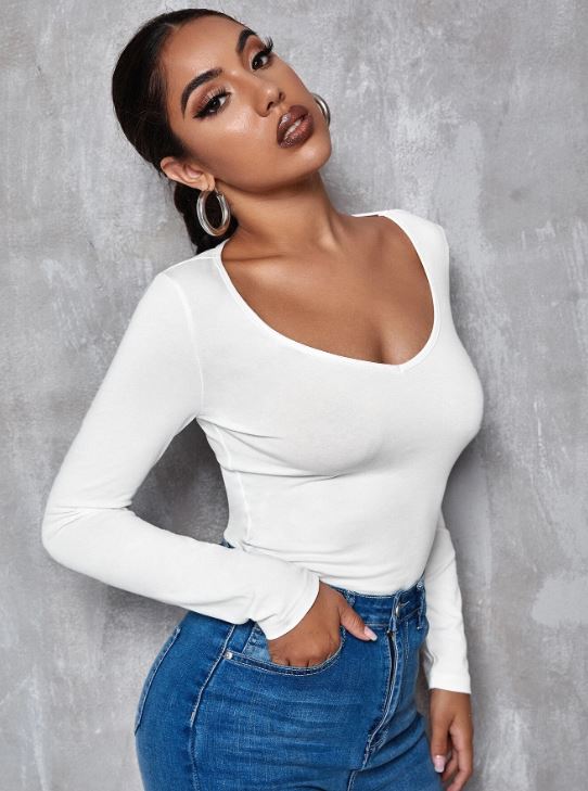 V NECK FORM FITTED SOLID TEE