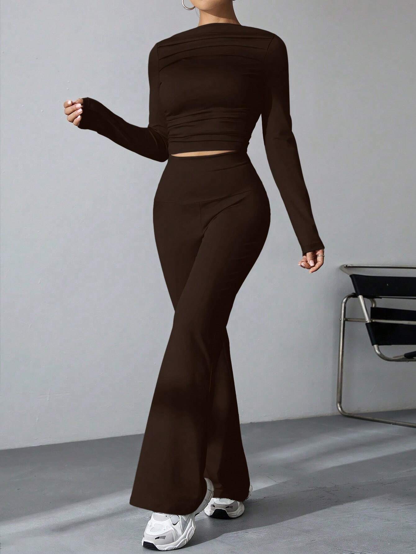 WOMEN'S PLEATED SLIM FIT TOP AND FLARED PANTS