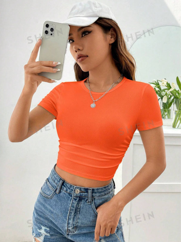 Women Solid Ruched Crop Tee